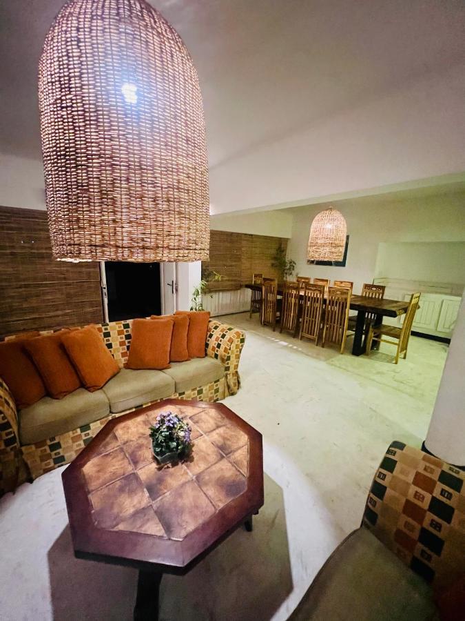 Louis Lake Villa Канди Экстерьер фото